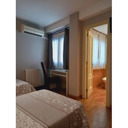 El Acebo Hotel 2*